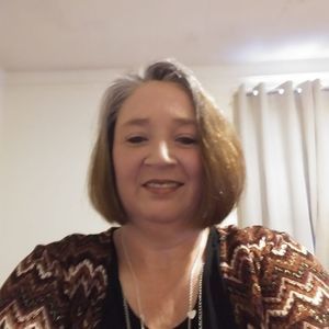 Meet your Posher, Anissa